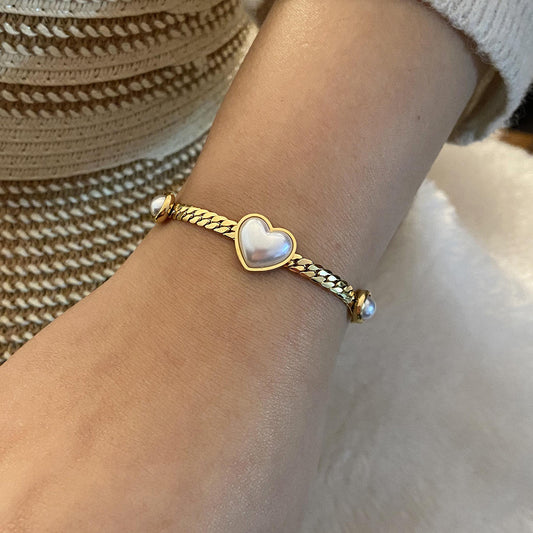 Gold Heart Pearl Chain Bracelet