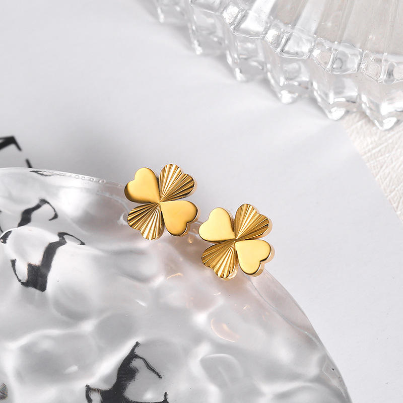 Gold Clover Stud Earrings